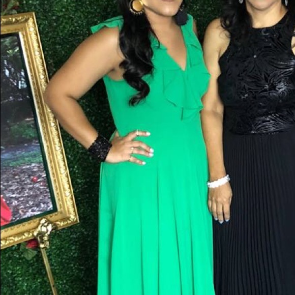 Dress - Picture 3 of 3